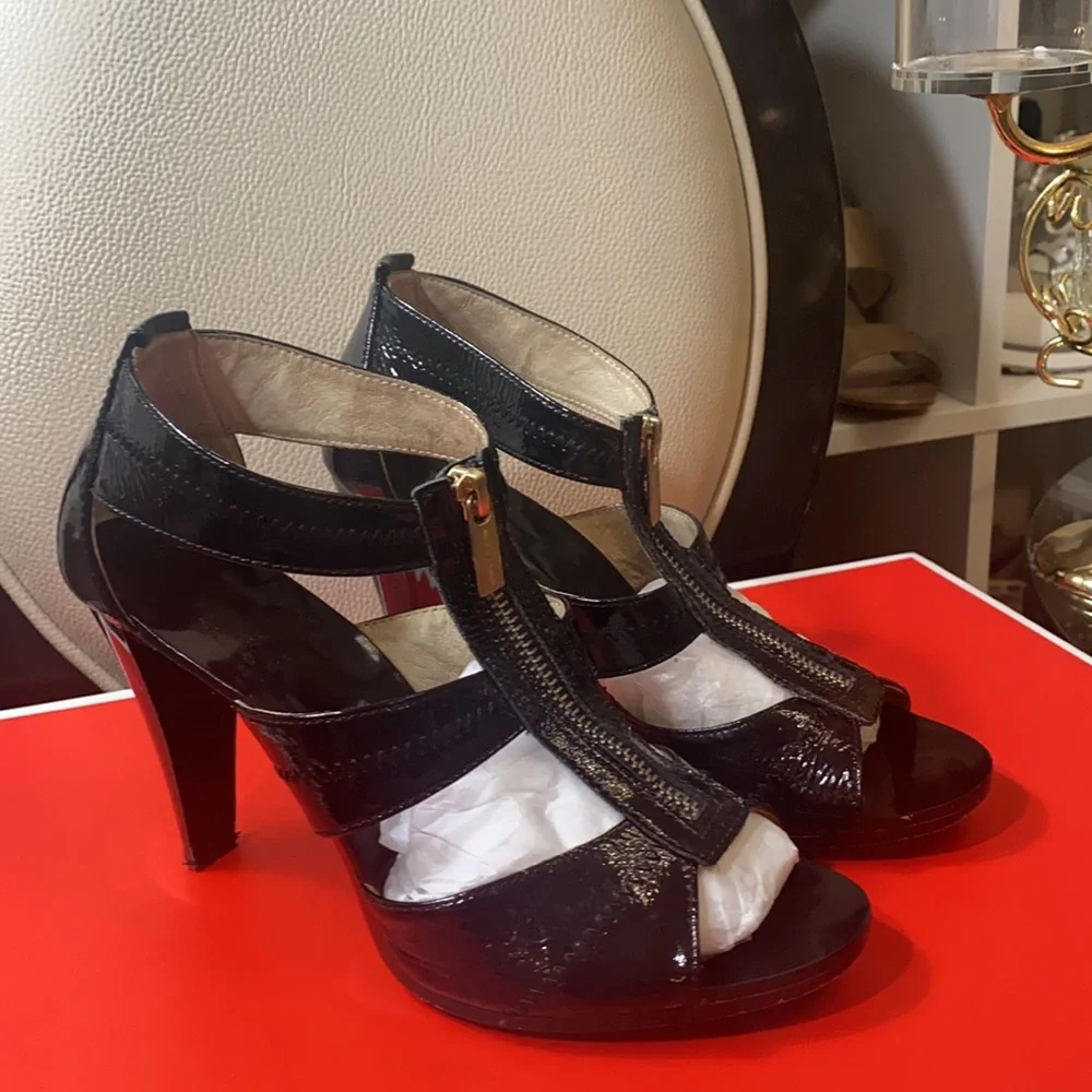 Michael Kors High Heel Sandals Used. - Picture 2 of 7